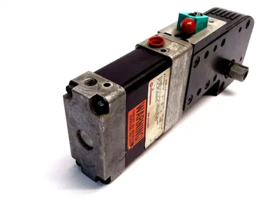 EC63D-A-1-0-D-30-1-0 / NBN2-F48-E8-V1 | Norgren EC63D-A-1-0-D-30-1-0 Power Clamp / Pepperl + Fuchs NBN2-F48-E8-V1 Sensor - Used
