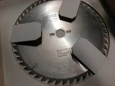 NEW ULTIMA CARBIDE TIPPED SAW BLADES