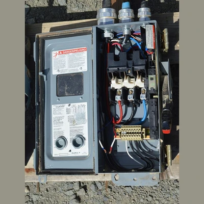 Square D 30 Amp Non-Fusible Disconnect