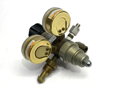 USED VICTOR COMPRESSED GAS REGULATOR 1/4" NPT