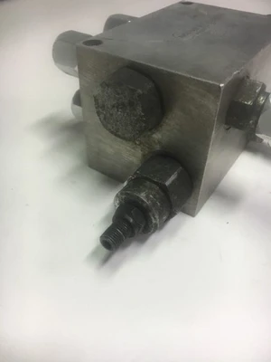 USED Sun Hydraulics 0JV7-A2