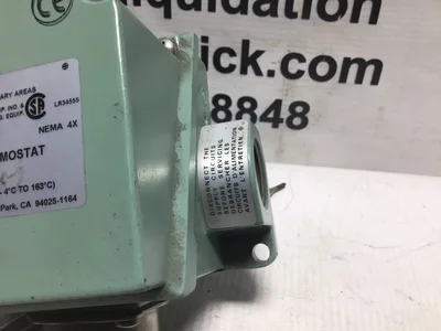 Tyco Thermal AMC-1B CE NEMA 4X LINE-SENSING THERMOSTAT 22 AMPS