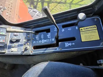 USED 1990 NEW HOLLAND 1118