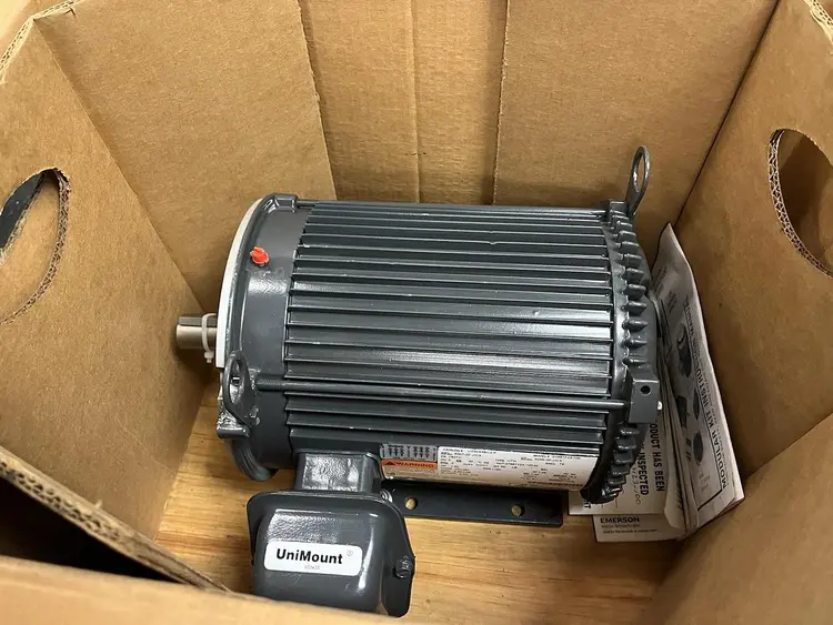 New | in-Stock EMERSON UV32S3BC2-P Motors (misc) | Surplus Asset Holdings #1204970