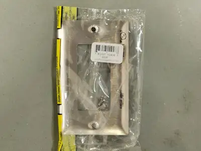 USED PASS & SEYMOUR SS26
