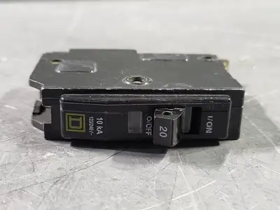 NEW SQUARE D QOB120