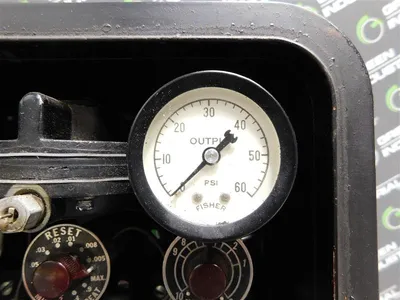 Fisher 4160R Pneumatic Pressure Controller Supply 35 PSI Output 6-30 PSI Used