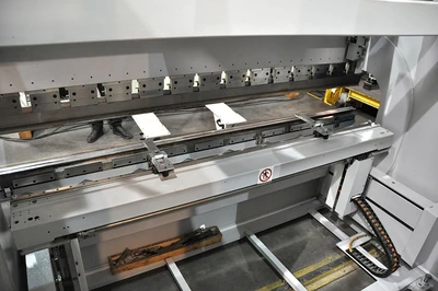USED ADIRA PM 135 TON X 3100 MM CNC