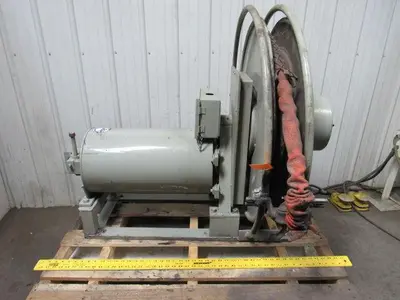 IER INSUL 8 600 Volt 20 Amp Cable Cord Reel 37' 10 AWG 6 Conductor Type SOW