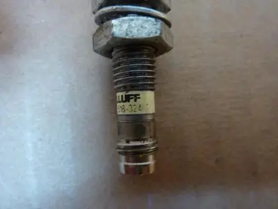 USED BALLUFF BES 516-324-G-E5-C-S49