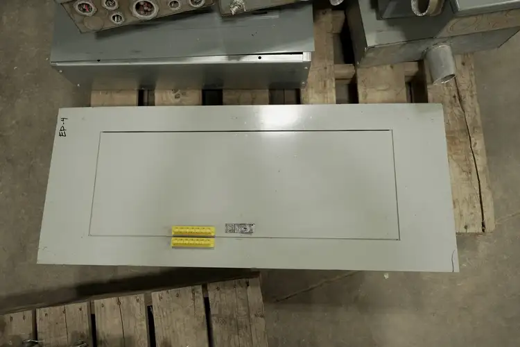 Used Westing House 225A (120V/208V) Electrical Panel Electrical Panels Alberta CA | Stan Canada #1344168