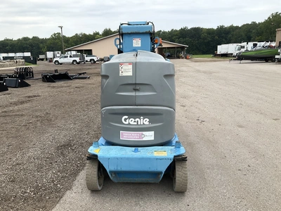 Used 2013 GENIE GR26J RUNABOUT VERTICAL MAST LIFT Vertical Mast Lifts Michigan US | Miedema Asset Management Group #1406856