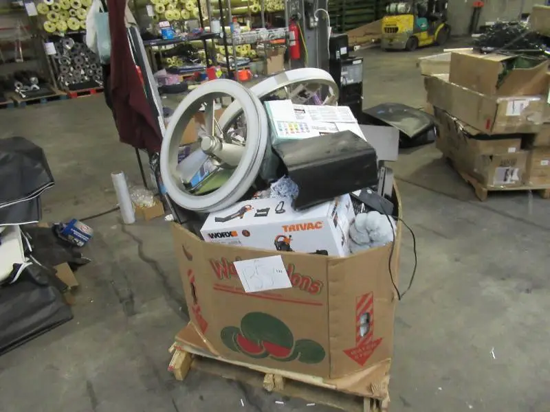Pallet of Store Overstock and Ecommerce Product and Returns