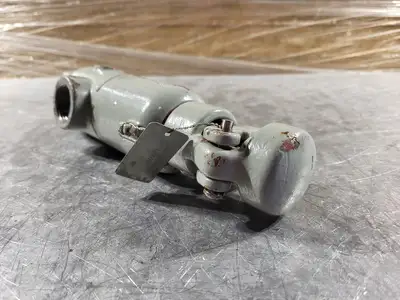 Used 2009 FARRIS 27CA23-M70 Valves/Fittings British Columbia CA | Lenmark #257034