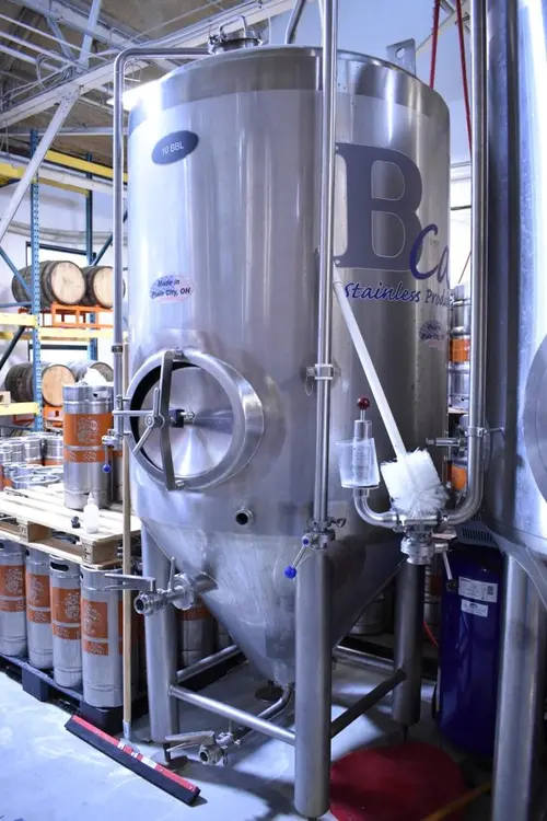 Used _UNKNOWN_ _UNKNOWN_ Brewing Equipment Indiana US | Brewhouse Equipment Group #1059527