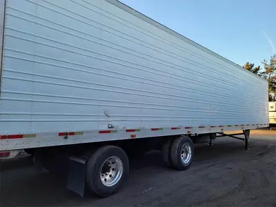 USED 2005 UTILITY 50 FOOT