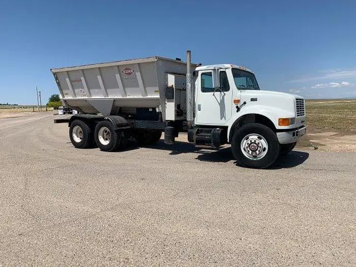 Used 2001 INTERNATIONAL 4900 Dump trucks Idaho US | Berry Machinery #908360