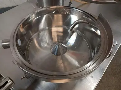 Glatt GPCG 3 Fluid Bed with spray head