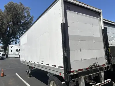 2005 Hyundai 28 ft Dry Van Trailer - Roll up Door, Single Axle
