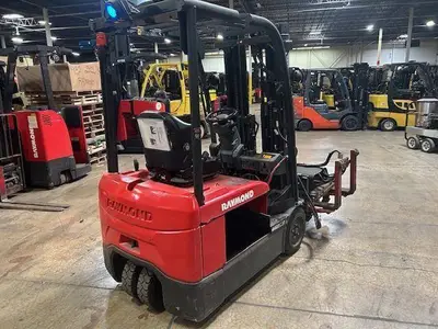 Used RAYMOND 4460C30 3-Wheel Sit down Electric Counterbalance Forklifts Illinois US | Somerset Equipment Sales #1546133