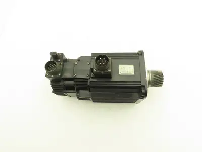 Yaskawa Electric SGMGH-13A2A-YR52 AC Servo Motor 1300W 8.34N-m 1500rpm 200V