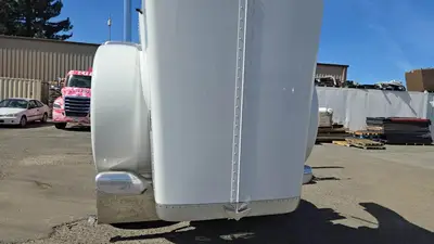 USED 2020 PETERBILT 389