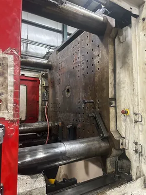 2002 MILACRON MM-880-116 Horizontal Plastic Injection Molding Machines | JYC MACHINERY (4)
