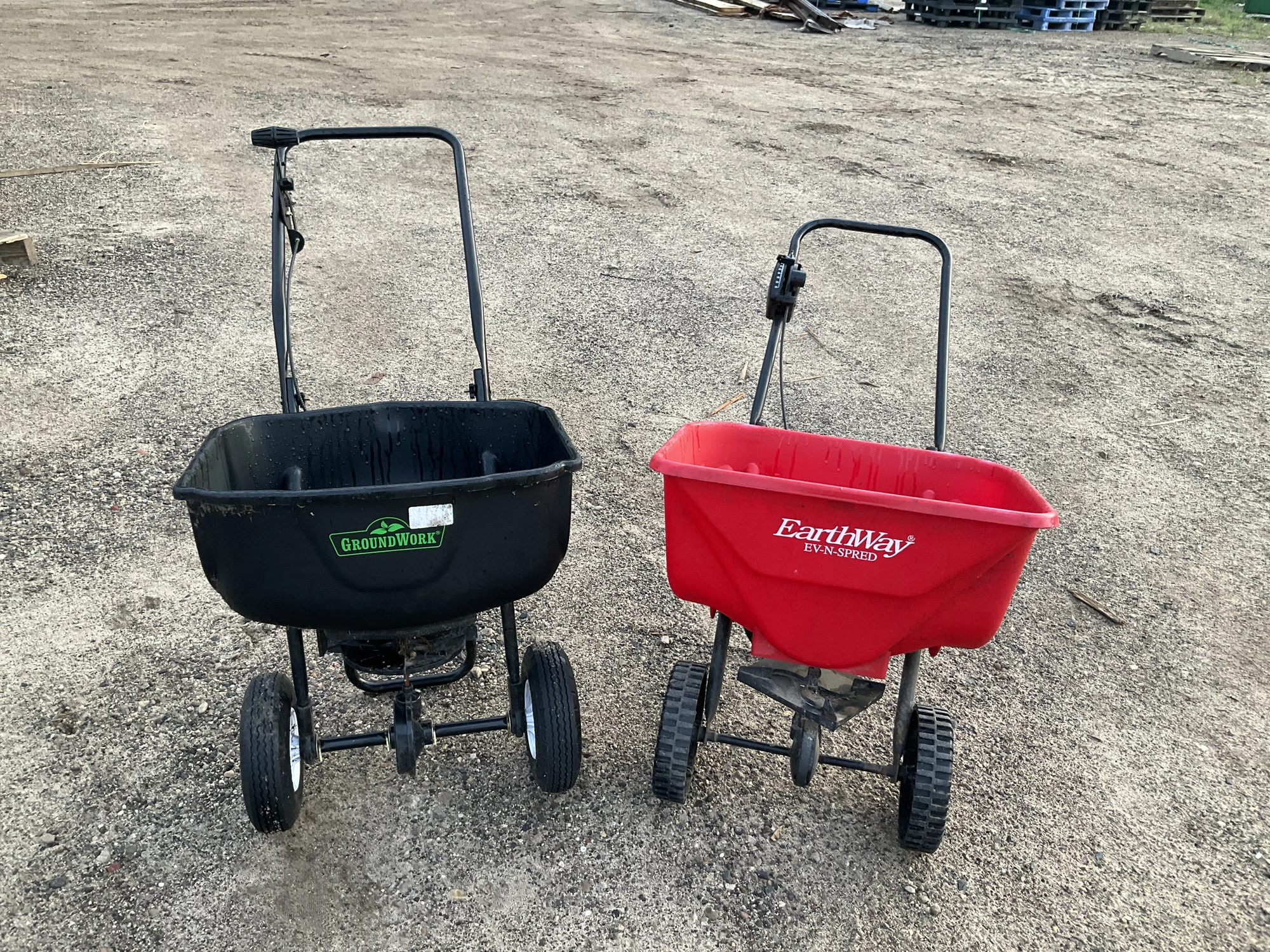 Used _UNKNOWN_ _UNKNOWN_ Broadcast Spreaders Michigan US | Miedema Asset Management Group #1413770
