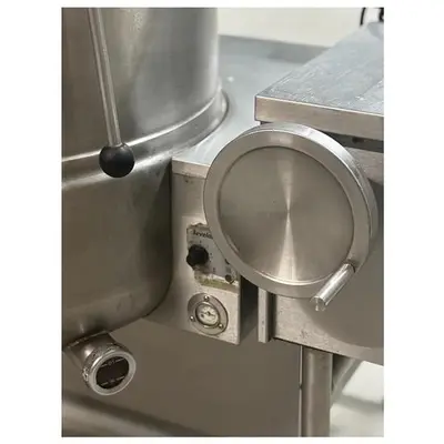 Cleveland Natural Gas 40 Gallon Tilting 2/3 Steam Jacketed Kettle