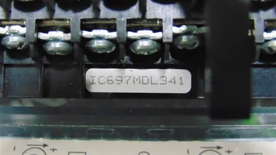 GE Fanuc IC697MDL341 Series 90-70 Isolated Output Card Used