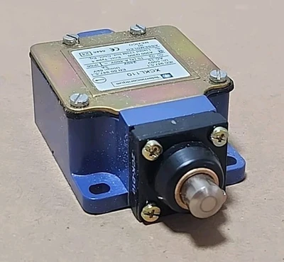 NEW Telemecanique XCKL110