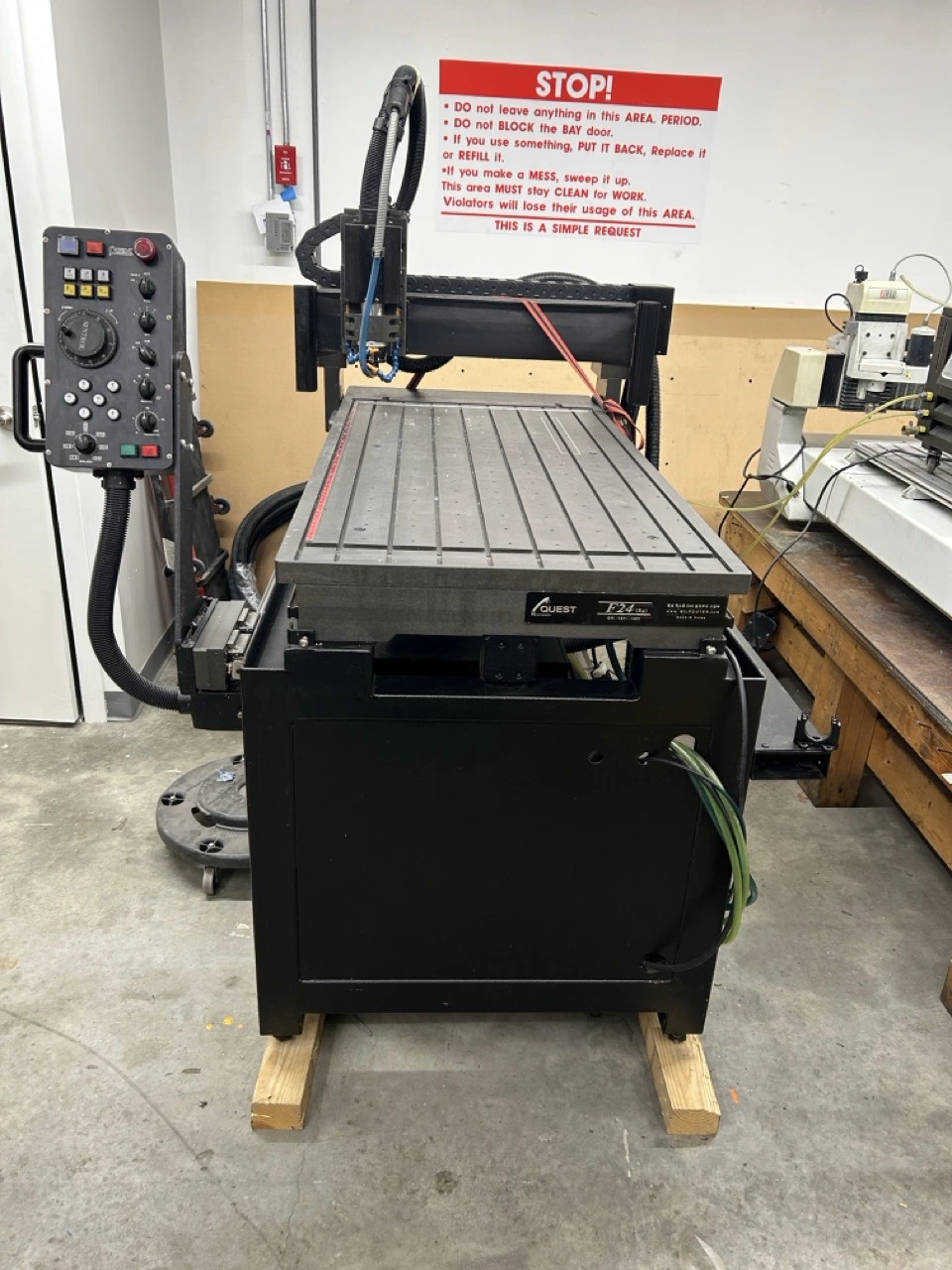 USED 1900 QUEST F24
