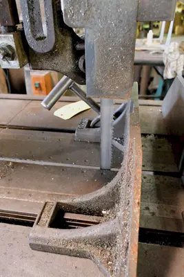 18" x 20" MARVEL SERIES 8 MARK I VERTICAL TILTING BANDSAW: YOBRO #23953
