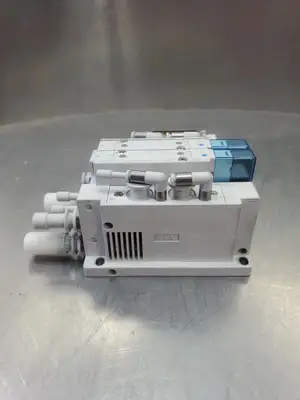 SMC Manifold w/(2) SY5100R-5U1 24VDC 0.4W Solenoid Valve 6D-19