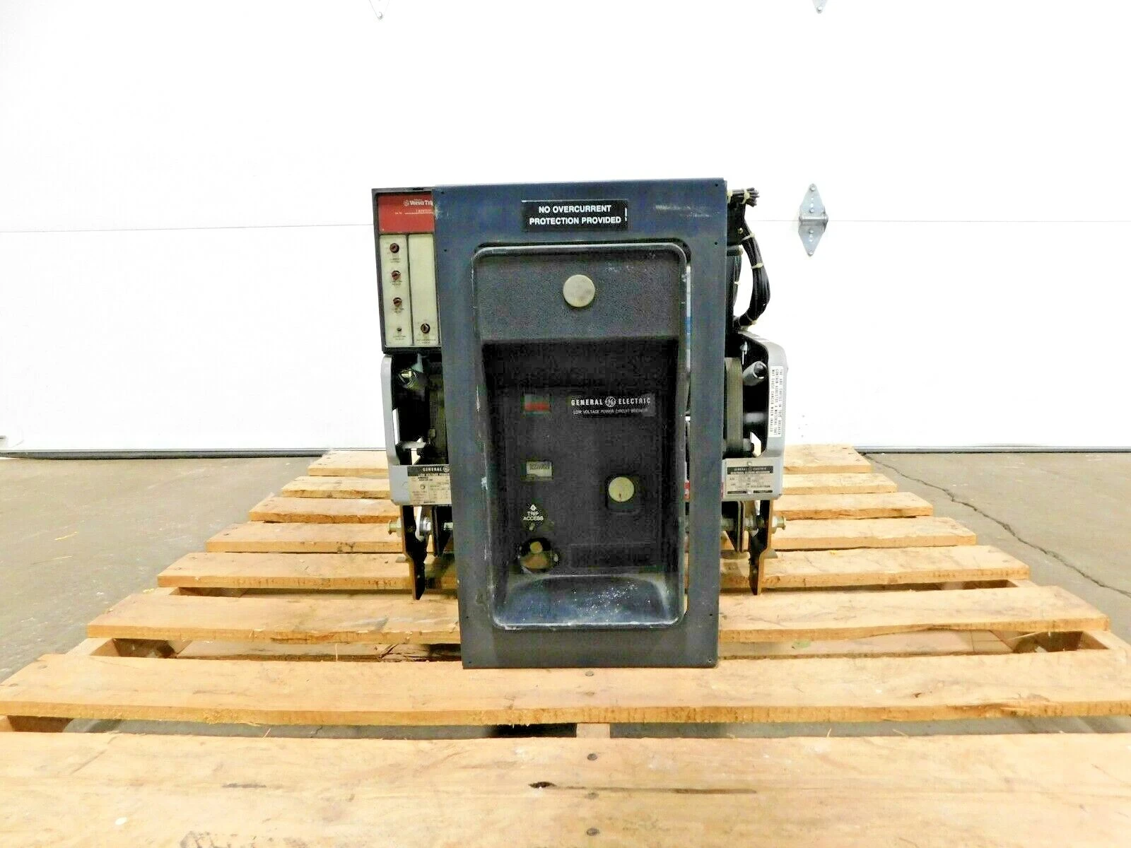 Used GE AKR-6D-30 Circuit Breakers Ohio US | Equipment Recovery Corp. #1331084