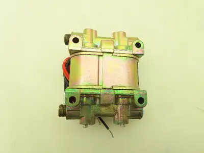 Honeywell Skinner V933LEH2050 Solenoid Valve 4-Way NC 120V 50 PSI 1/4" NPT