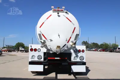 New | in-Stock 2025 MACK MD7 Septic/Sewer/Vacuum Trucks Texas US | Roll Off Truck World #1491881