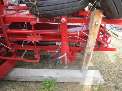 New | in-Stock 2025 CASE IH SB541C Square Balers Pennsylvania US | Zimmerman Farm Service #1410421