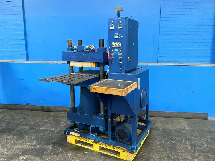 Used _UNKNOWN_ _UNKNOWN_ Molding Presses Ohio US | HGR 24 #1437850