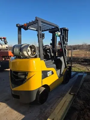 USED 2020 CAT / MITSUBISHI FGC25N