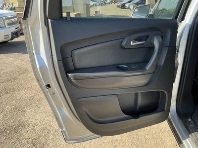 USED 2009 CHEVROLET TRAVERSE