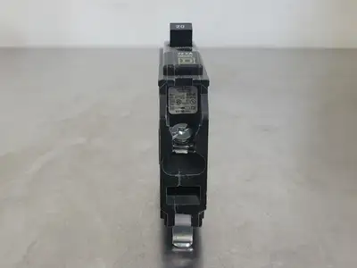 USED SQUARE D QOB120