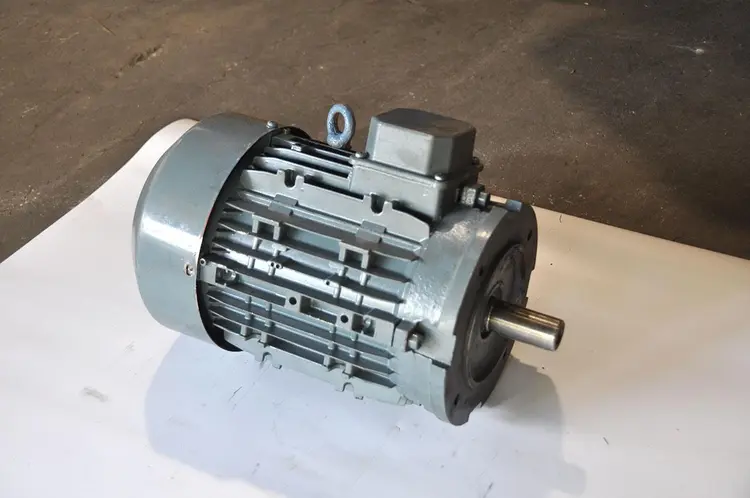 Used ZM ELPROM MOTOR 4 KW Parts | Apt International N.V #364477