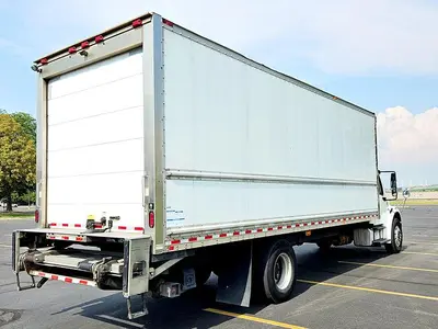 USED 2018 FREIGHTLINER BUSINESS CLASS M2 106