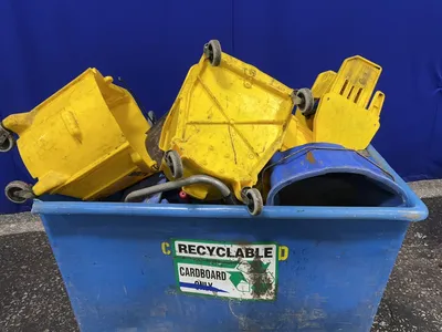 Used RUBBERMAID _UNKNOWN_ Miscellaneous MRO Ohio US | HGR 24 #1271882