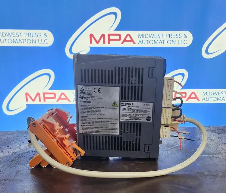 Used MITSUBISHI MR-J3-20A1 Servo Drives | Midwest Press and Automation #577626