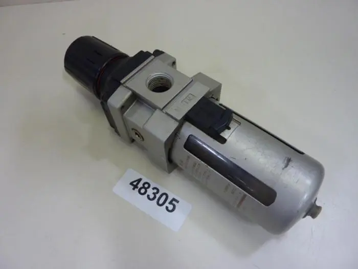 Used SMC REG305 Regulators | Ideal Machinery #660826