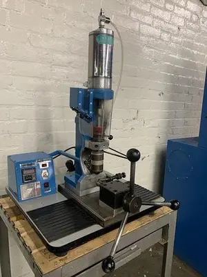 3551-400 GoldPro AB-100-4 MANUAL Plastic Injector Molding Machine with Reinforced Base