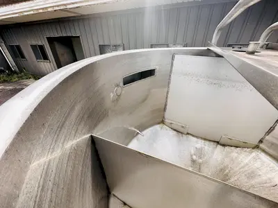 950 Gallon (IN-Operable Jacket) Stainless Steel Mixing / Holding Tanks