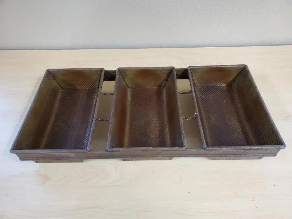 3-Strap Bread Loaf Pan